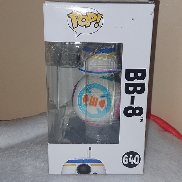 Funko Pop! Star Wars Rey and BB-8 Figures - Picture 5 of 9